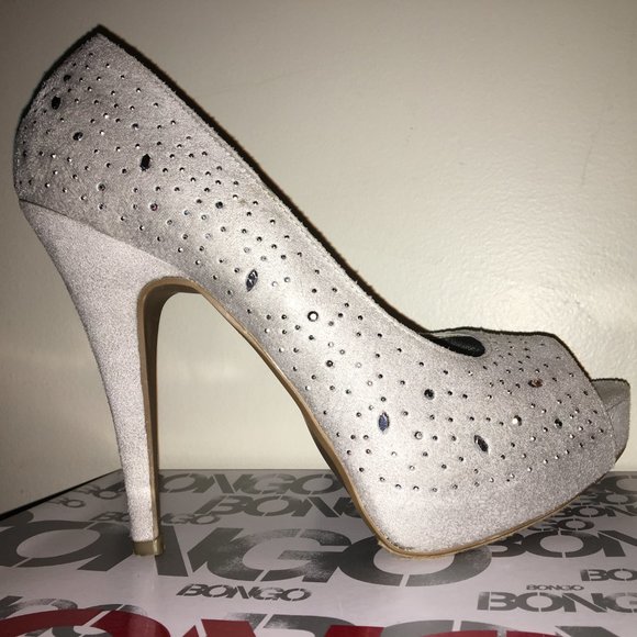 Bongo White suede peep toe pumps - Picture 2 of 3